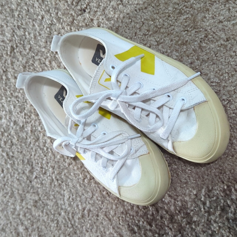 Veja canvas sneaker